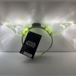 Disney Parks Star Wars The Mandalorian Grogu Light Up Ears/Earband  NWT